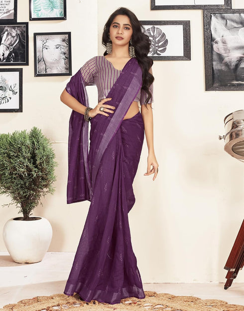 Vasthrlay Printed Striped Unstitched Peach Saree