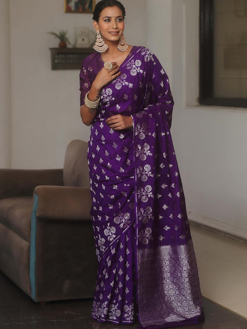 Vasthrlay Wedding Red Saree