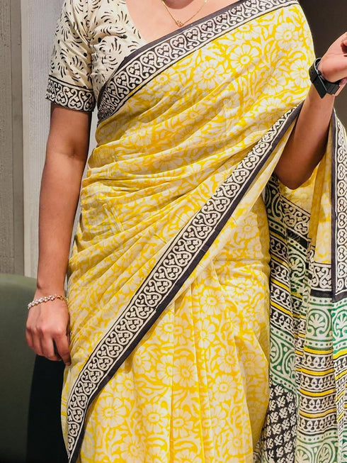 Vasthrlay Printed Traditional Elegant Lightweight