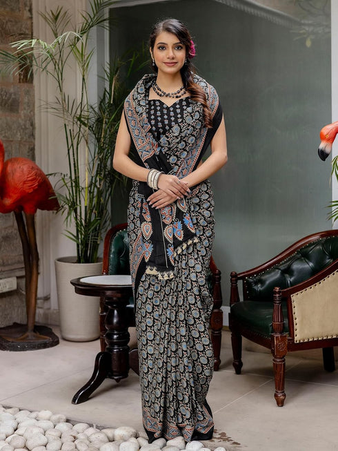 Vasthrlay Womens Printed Black Saree With Unstitched Blouse Piece