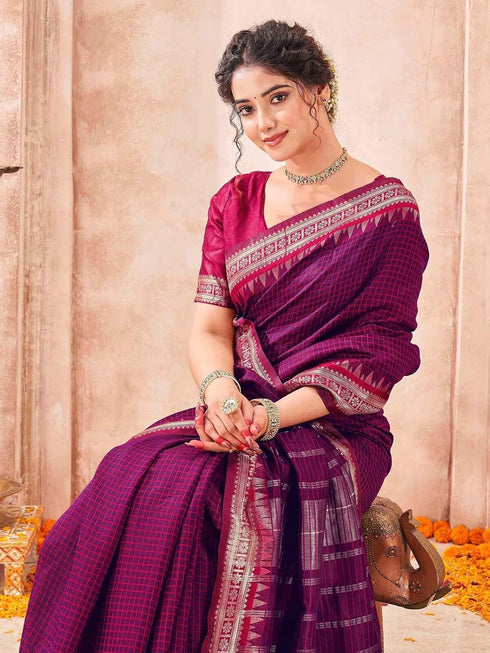 Vasthrlay Kanjivaram Weaving Coffee Saree