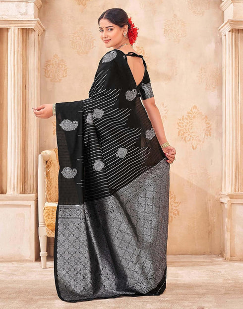 Vasthrlay Kanjivaram Jacquard Black Saree With Unstitched Blouse Piece