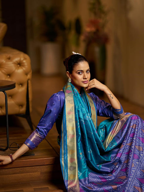 Vasthrlay Unstitched Multicolor Comfortable Friendly Saree
