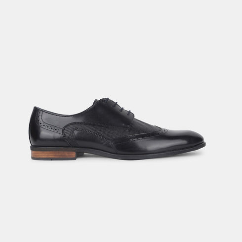 Bata Black Textured Formal Derby Style Shoes With Lace-Up Detail For Men (Style 8216340)