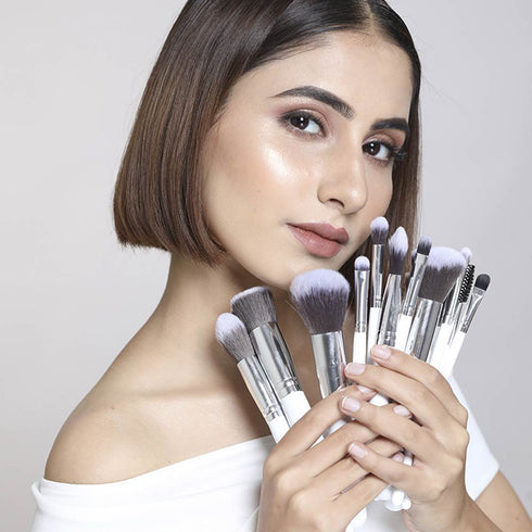 Praush P23 - Professional Powder Brush (Small)