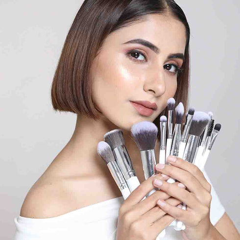 Praush P17 - Dense Dome Eyeshadow Application Brush
