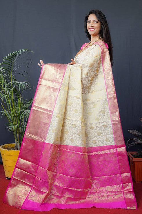 Vasthrlay Designer Unstitched Saree