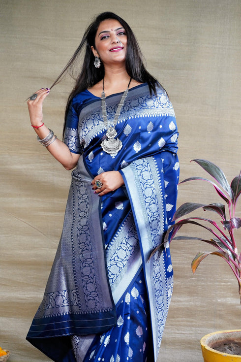 Vasthrlay Silver Banarasi Saree