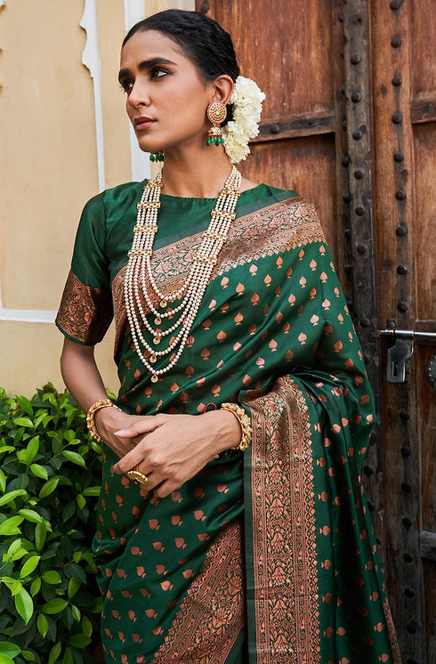 Vasthrlay Banarasi Unstitched Saree