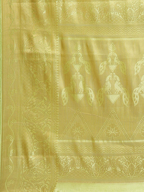 Vasthrlay Banarasi Weaving Pattern Saree