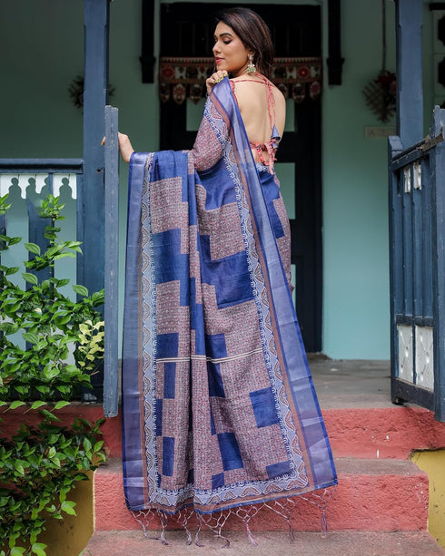Vasthrlay Turquoise Floral Embroidered Saree
