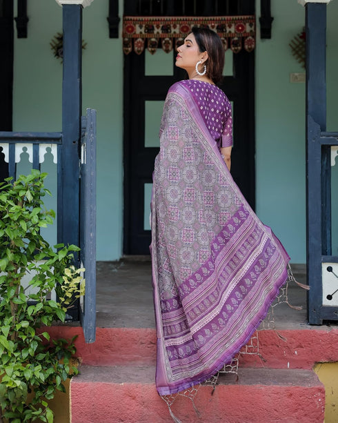Vasthrlay Turquoise Floral Embroidered Saree