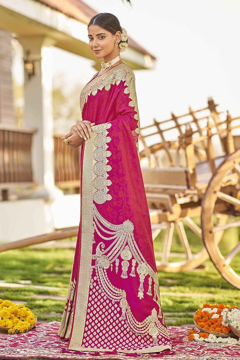 Vasthrlay Adorable Pattern Banarasi Piece Mn1745