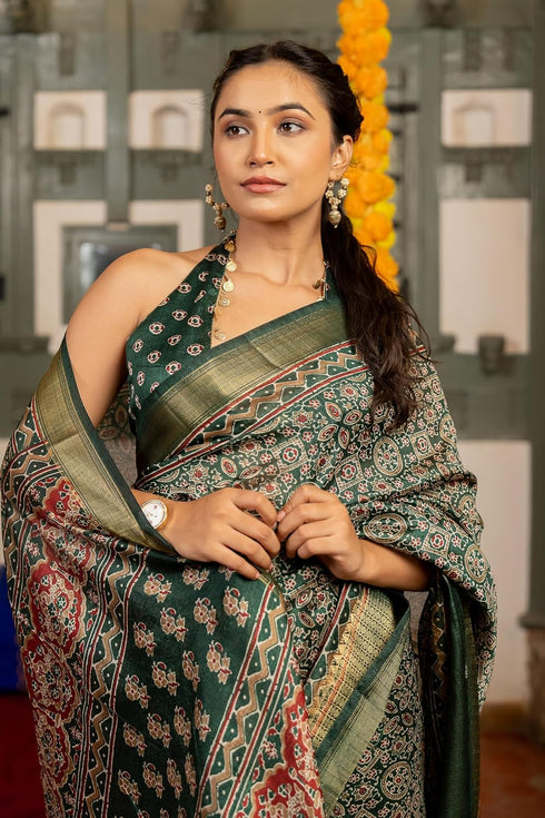 Vasthrlay Fashion Paisley Printed Grey Ethnic Wear