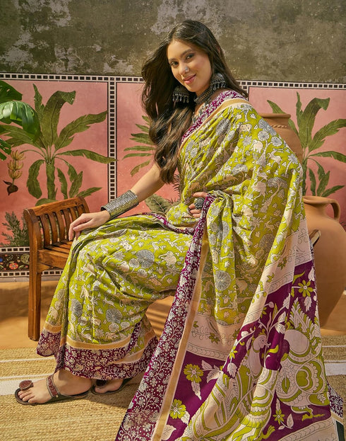 Vasthrlay Womens Printed Unstitched Maroon Saree