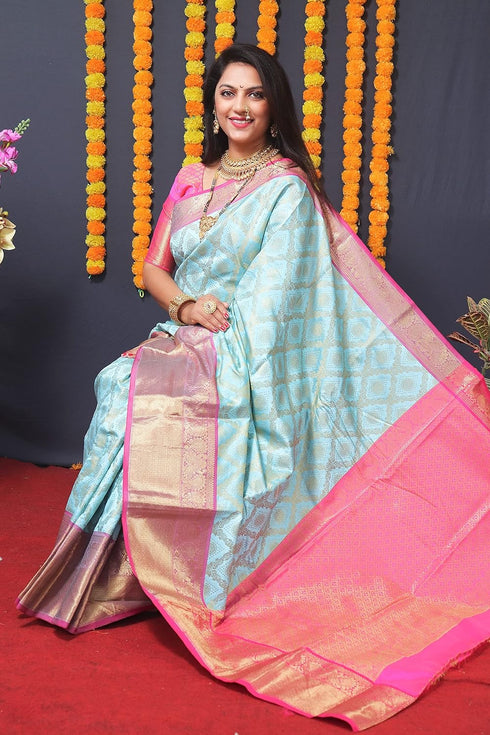 Vasthrlay Kanjivaram Handloom Golden Ethnic Wear