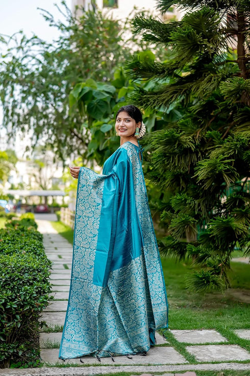 Vasthrlay Tussar Handloom Saree