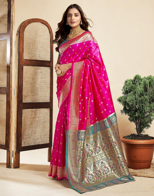 Vasthrlay Paithani Jacquard Pink Saree With Green Unstitched Blouse Piece