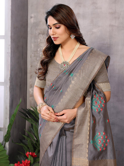 Vasthrlay Embroidery Unstitched Saree