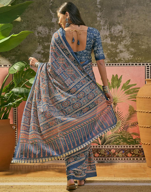 Vasthrlay Womens Printed Unstitched Maroon Saree