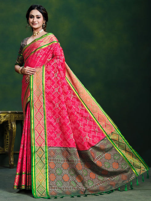 Vasthrlay Patola Saree