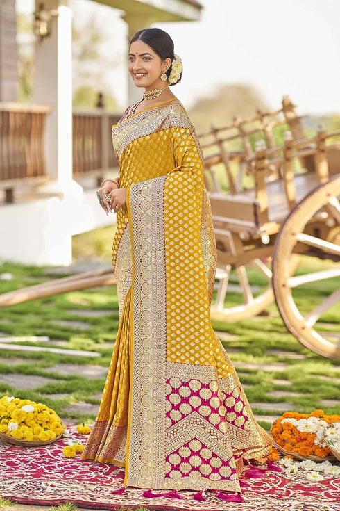 Vasthrlay Adorable Pattern Banarasi Piece Mn1738