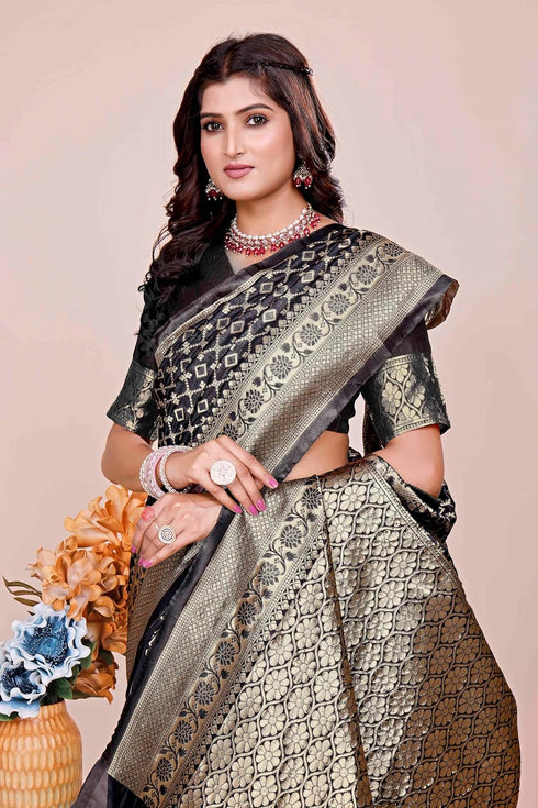 Vasthrlay Wedding Saree