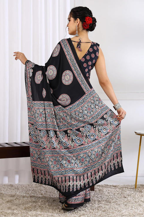 Vasthrlay Fashion Stripes Printed Ethnic Wear
