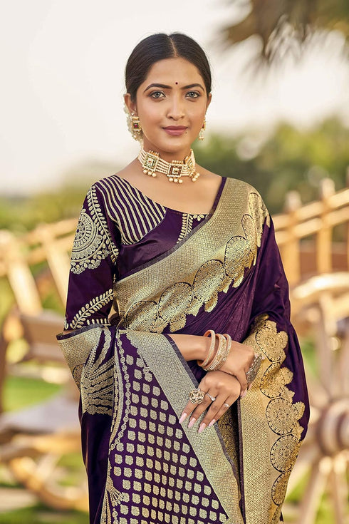 Vasthrlay Adorable Pattern Banarasi Piece Mn1745