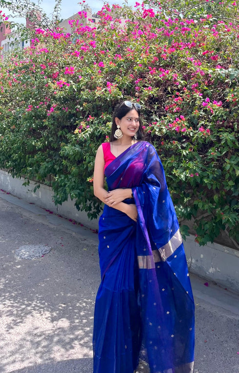 Vasthrlay Silver Unstitched Saree