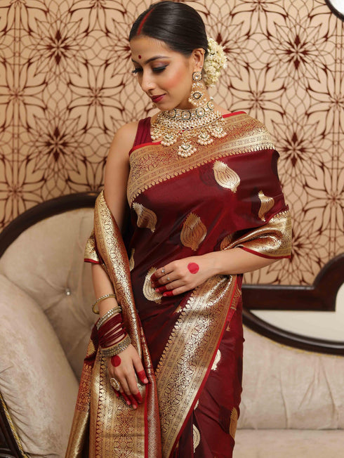 Vasthrlay Traditional Unstitched Saree