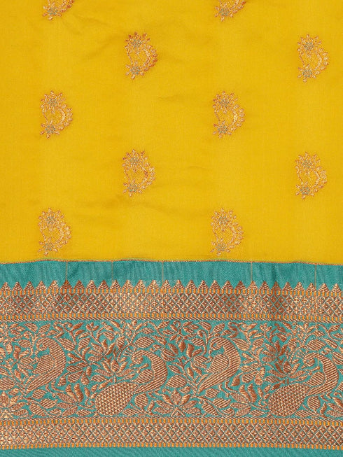 Vasthrlay Pheshwai Bottle Saree