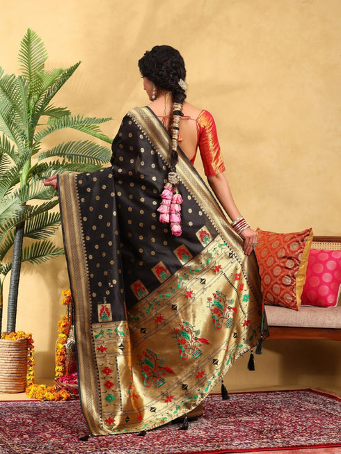 Vasthrlay Banarasi Unstitched Saree