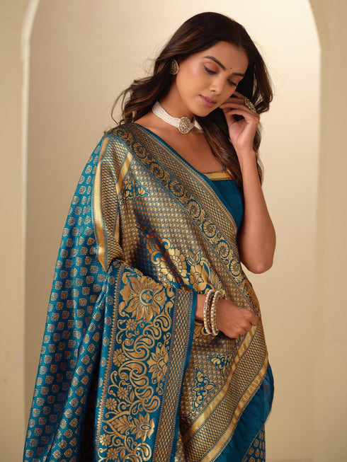 Vasthrlay Banarasi Woven Saree