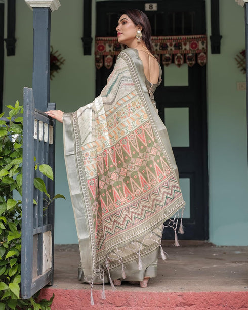 Vasthrlay Floral Printed Tassels Saree
