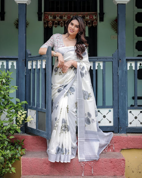 Vasthrlay Tasselled Elephant Saree