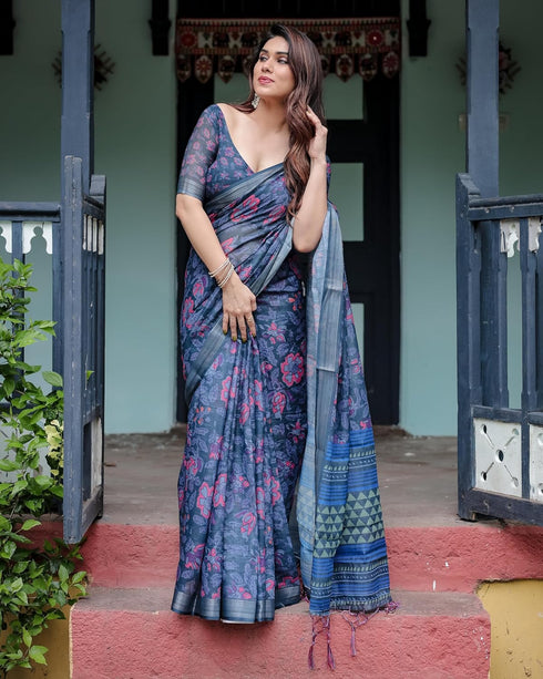 Vasthrlay Tasselled Elephant Saree
