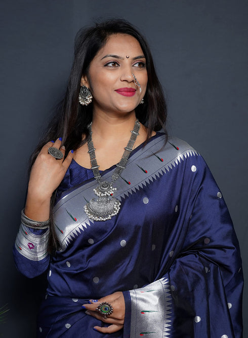 Vasthrlay Paithani Unstitched Saree