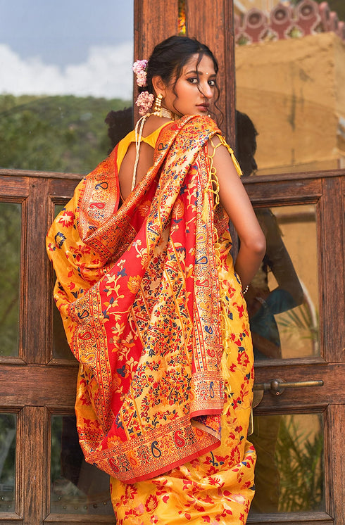 Vasthrlay Unstitched Saree