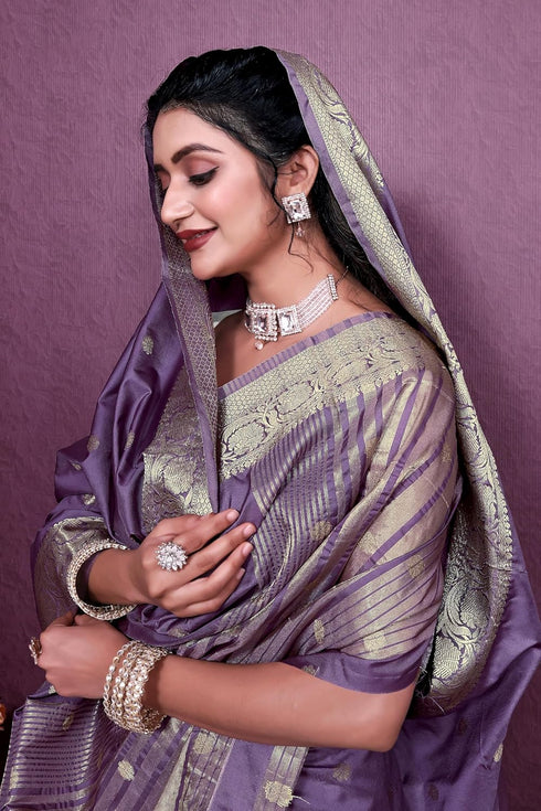 Vasthrlay Jacquard Traditional Indian Mahendi