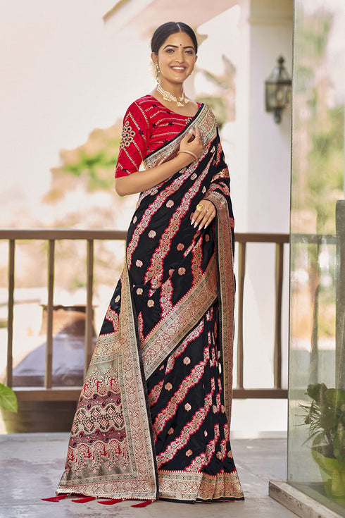 Vasthrlay Adorable Pattern Banarasi Piece Mn1738