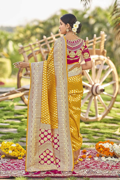 Vasthrlay Adorable Pattern Banarasi Piece Mn1738