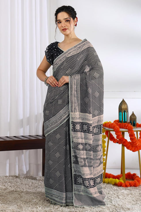 Vasthrlay Fashion Chiffon Paisley Printed Ethnic Wear