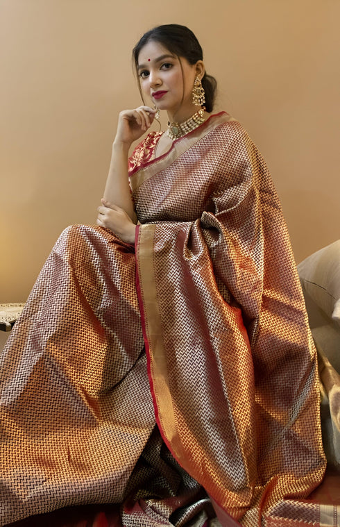 Vasthrlay Traditional Unstitched Saree