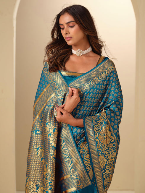 Vasthrlay Banarasi Woven Saree