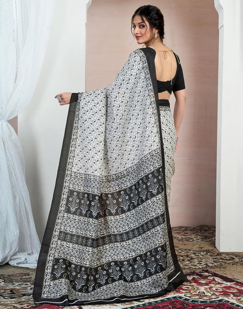 Vasthrlay Bandhani Printed Unstitched Black Saree