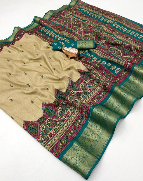 Vasthrlay Kashmiri Weaving Contrast