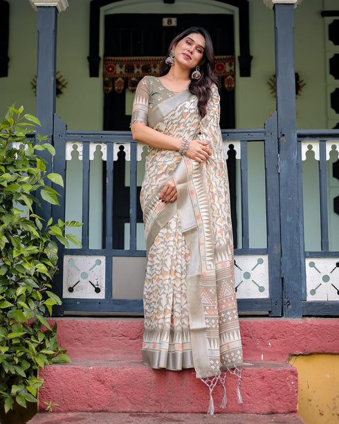 Vasthrlay Handwoven Printed Tasselled Saree