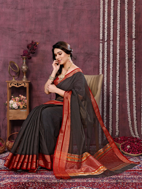 Vasthrlay Unstitched Saree