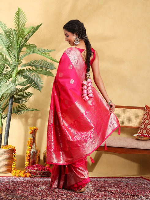 Vasthrlay Banarasi Unstitched Saree